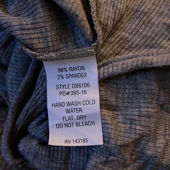 Popular Basics gray ribbed mock neck body suit W double keyhole cutouts NWT L - Picture 6 of 7